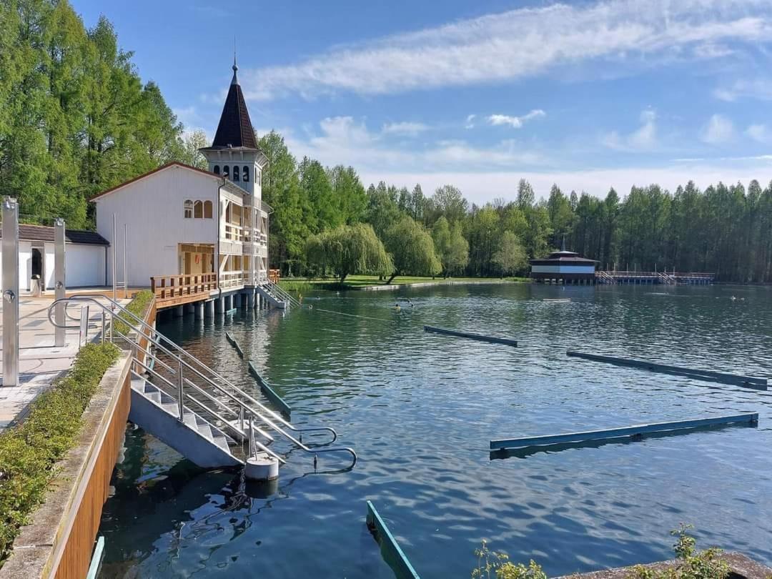 Aal Vendeghaz Lägenhet Hévíz Exteriör bild